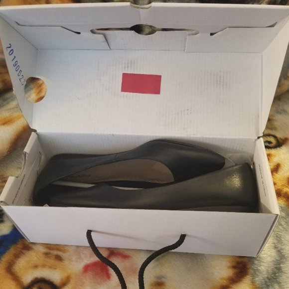 NEW Aldo Zareni-97 flat smooth leather women's black shoes Size 6 - Picture 2 of 6